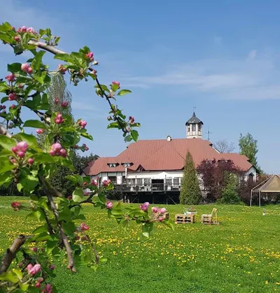 Jabłoniowy Dworek Restauracja Hotel Wesela Komunie Imprezy Tczew